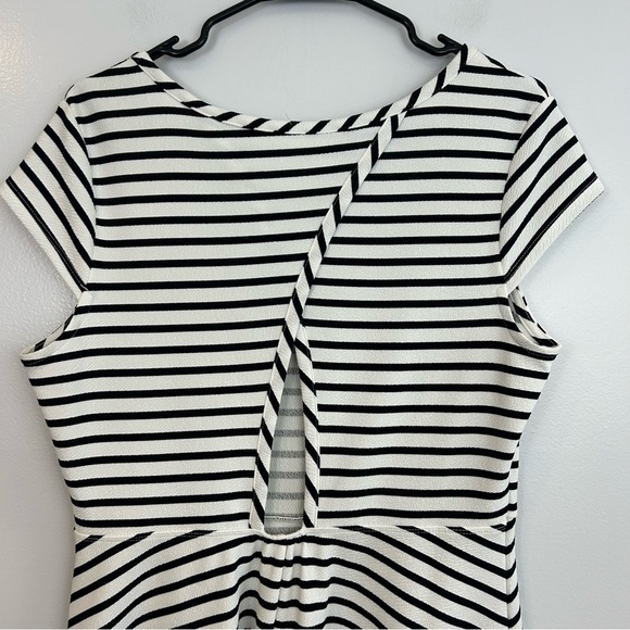 NWT C Label Black and White Striped Short Sleeve Dress Size - Picture 3 of 10
